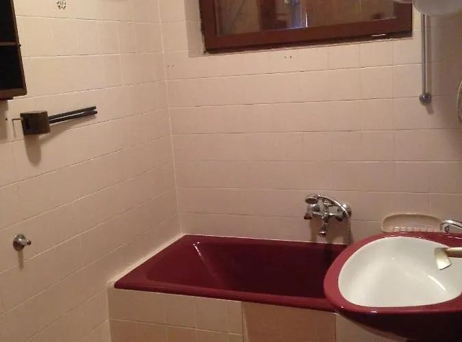 With Parking Space Trget, Rasa - 11245 Trget