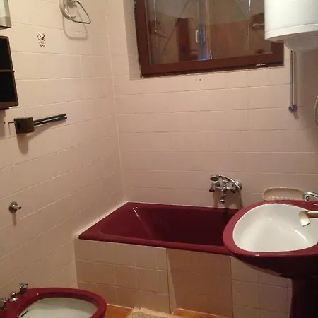 With Parking Space Trget, Rasa - 11245 Trget