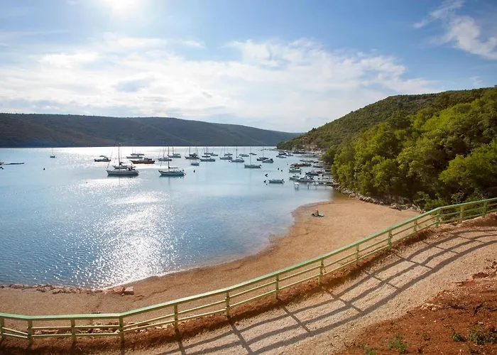 Appartamento With Parking Space Trget, Rasa - 11245 *